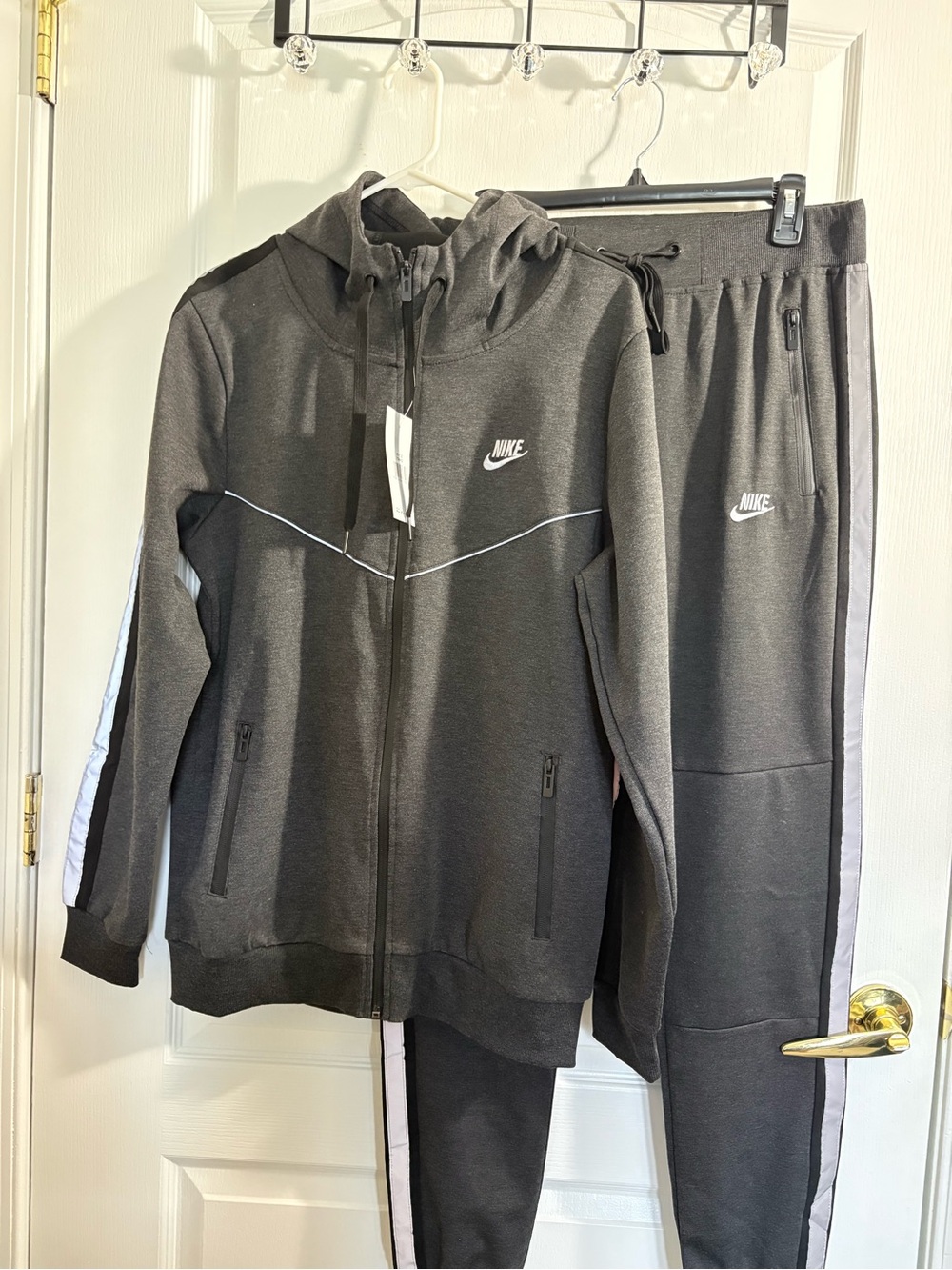 NWT Men’s Nike Tech Fleece tracksuit (L)